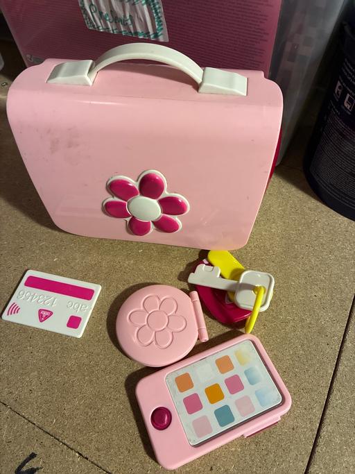  — ELC play handbag