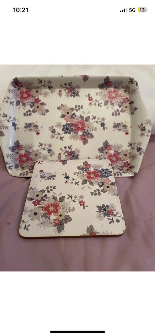  — Floral tray and coaster set