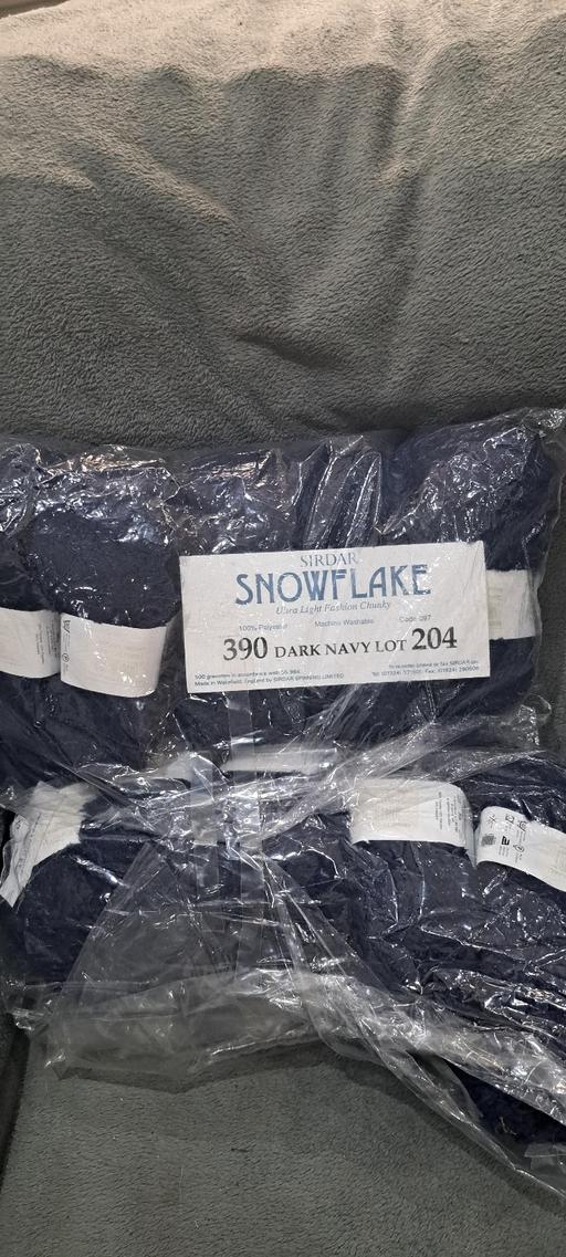  — Wool bundle dark navy chunky x10