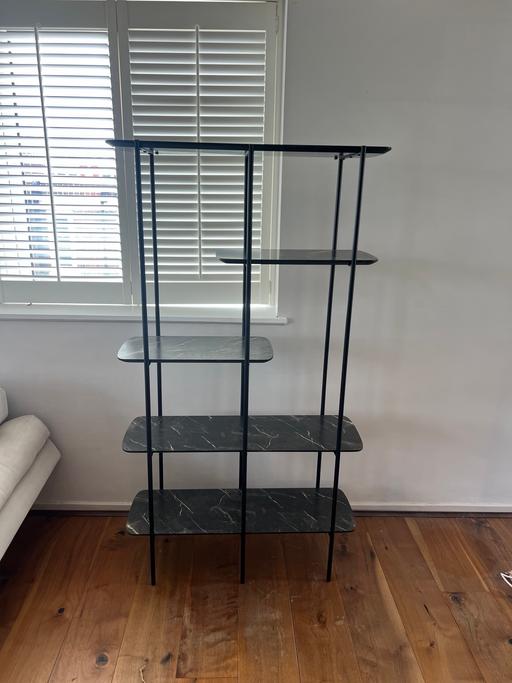  — Shelf unit