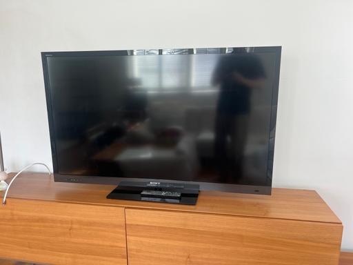  — Sony TV (59 inches)