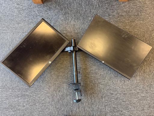  — Dual monitors