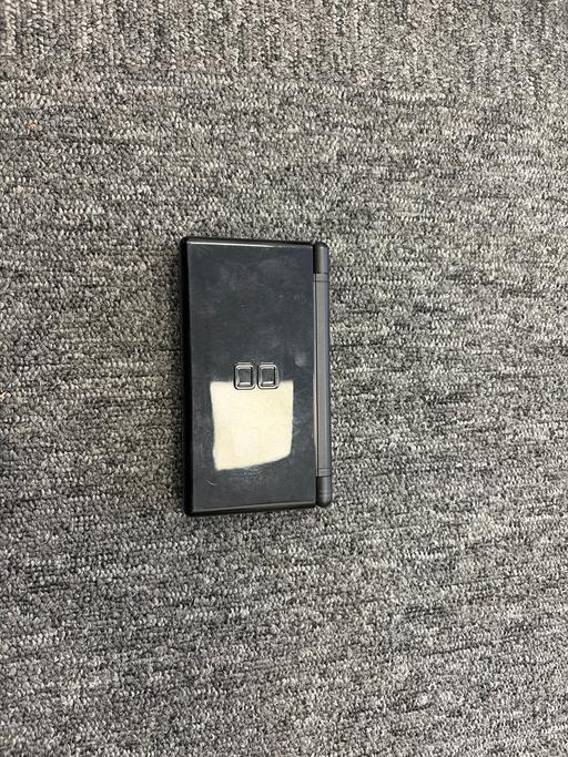  — Nintendo DS Lite