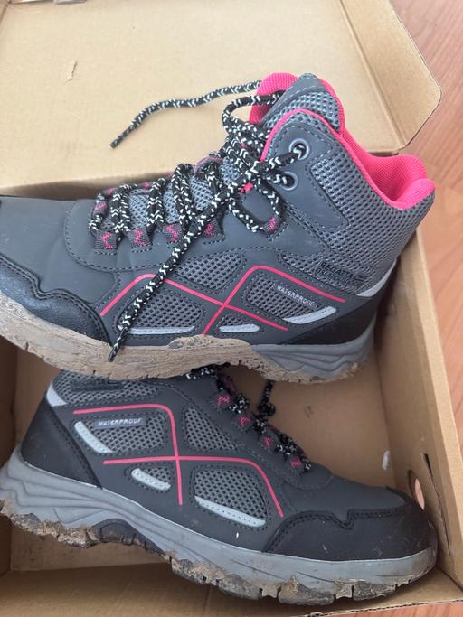  — Ladies regatta boots size 5 worn once
