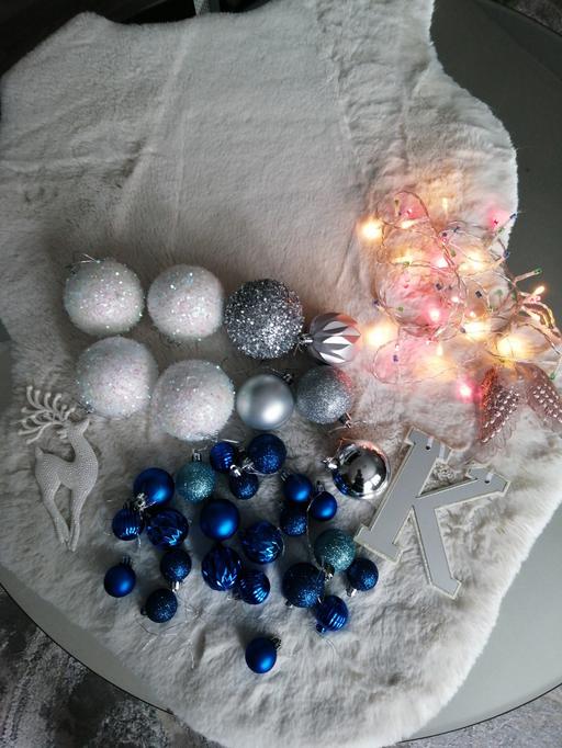  — Xmas Decor