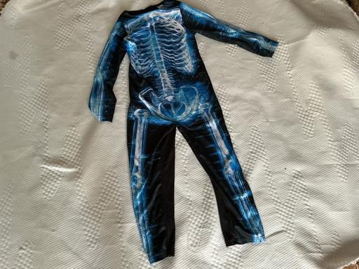  — Halloween outfit age 5-6