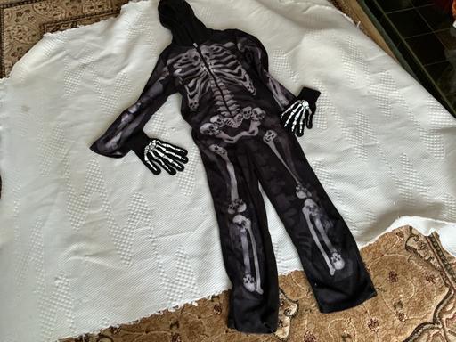  — Halloween outfit age 9-10