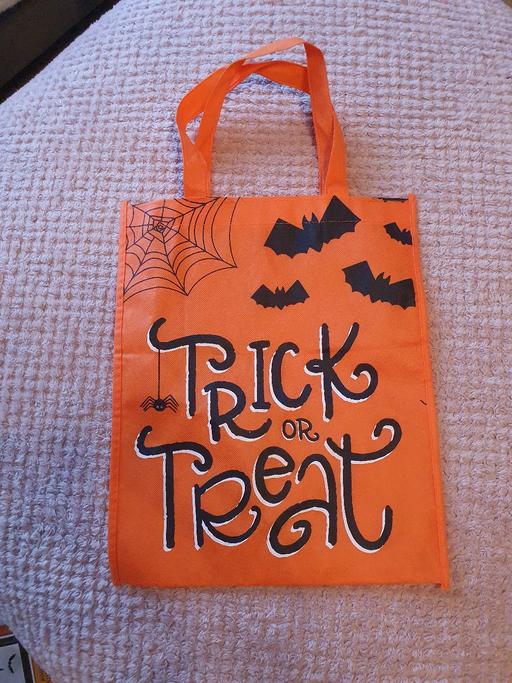  — halloween trick or treat bag new