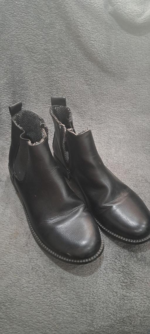  — Next Boots kids Size 1