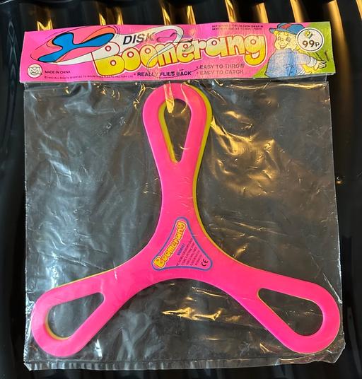 — Pack of 2 boomerangs
