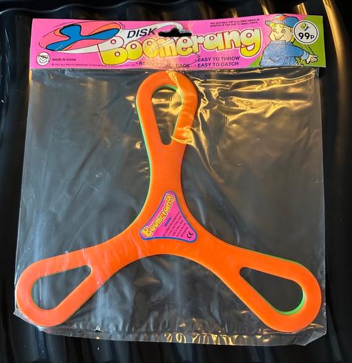 — Pack of 2 boomerangs