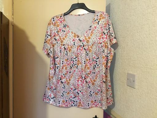  — Ladies Top Size 1XL