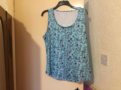  — Ladies Top Size 1XL