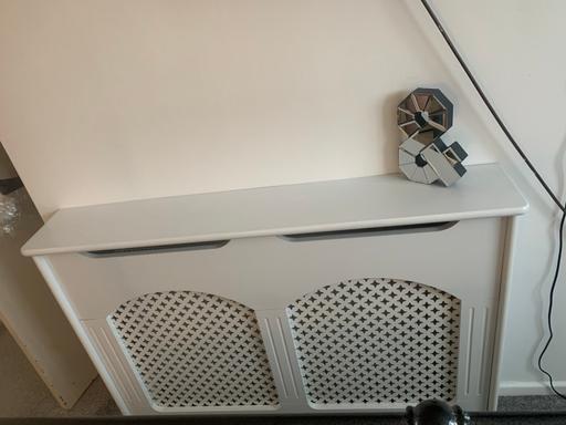  — Radiator cabinet
