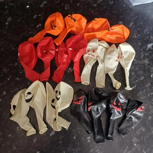  — 20 halloween balloons. new