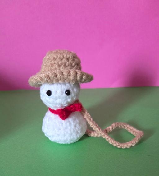  — CROCHET SNOWMAN WITH HAT
