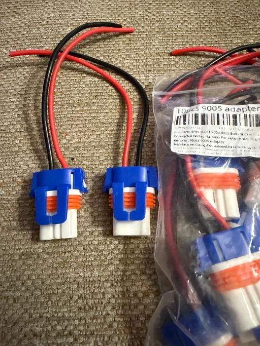  — Bag of 10 head light adapters