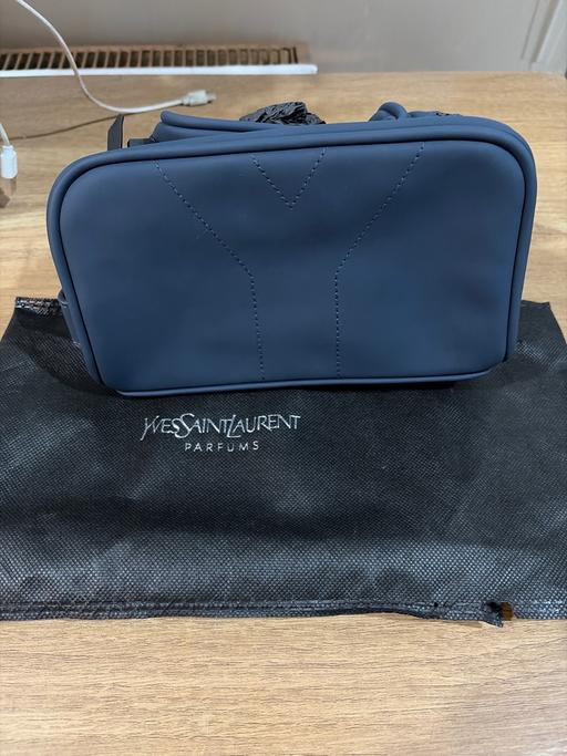  — Cosmetic, perfume bag