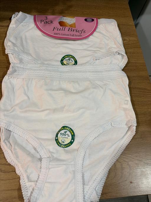  — Full briefs size xxl , x5 pairs