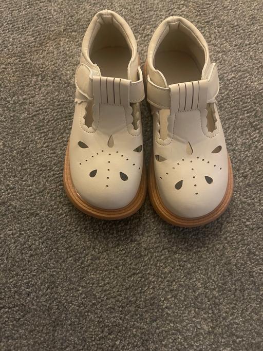  — Girls shoe