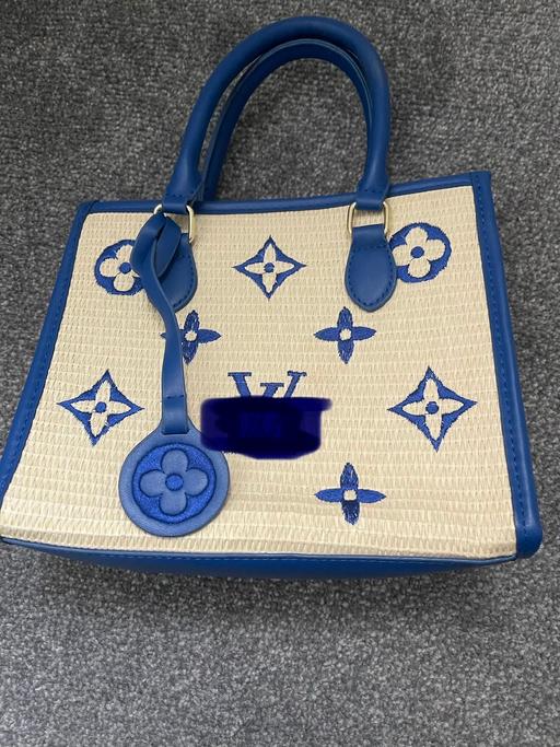  — Bag