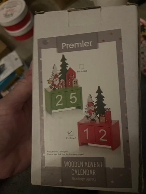 — New wooden advent calendars red n green