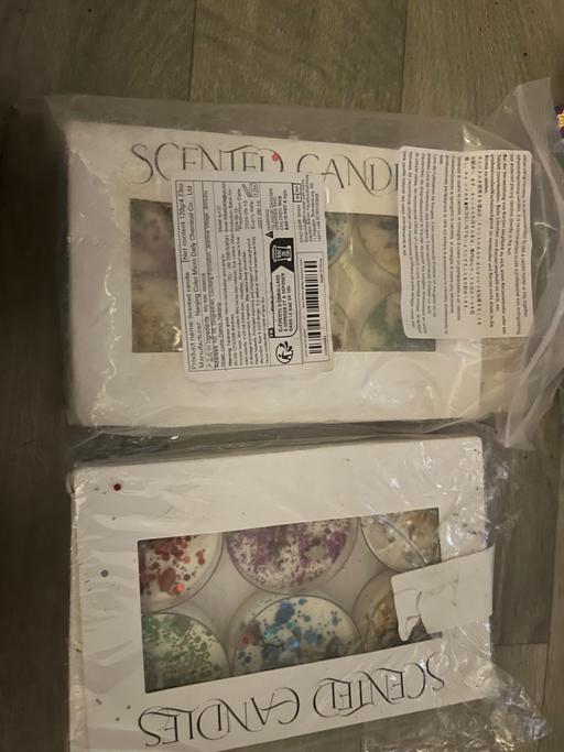  — New candles 1£ both