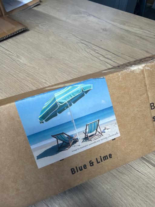  — Voyager tilting beach umbrella