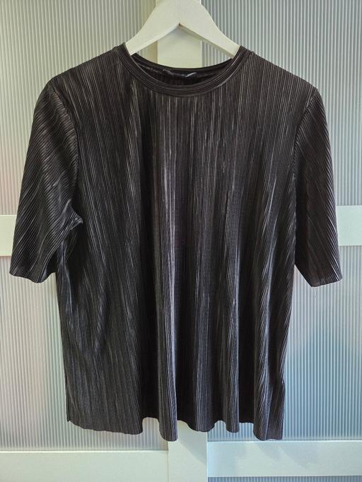  — Size 14 PRIMARK black tshirt