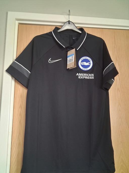  — Men’s Brighton and Hove Albion polo shirt