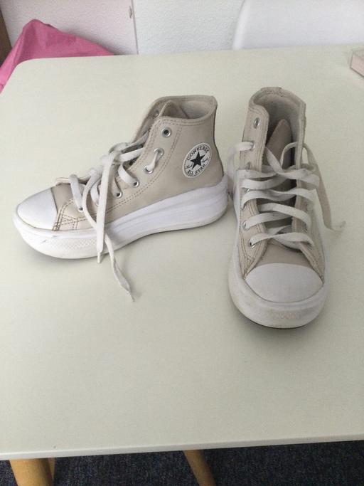  — Converse boots size 1.5