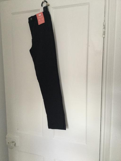  — BNWT school trousers age 10/11