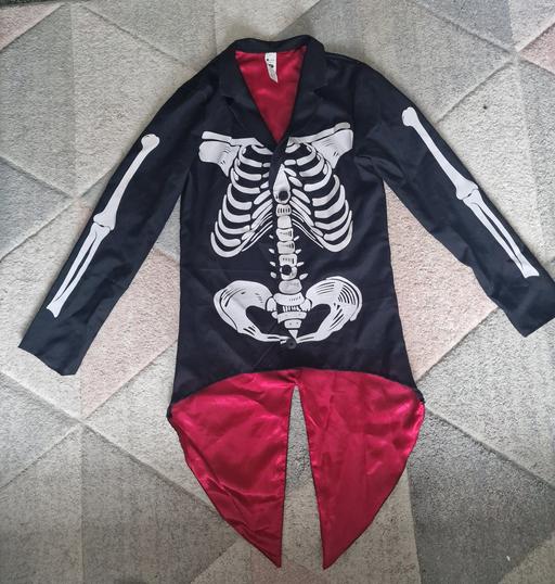  — adult  size m halloween dress up