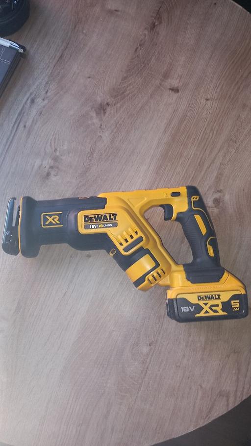  — dewalt saw