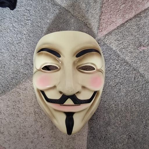  — halloween mask