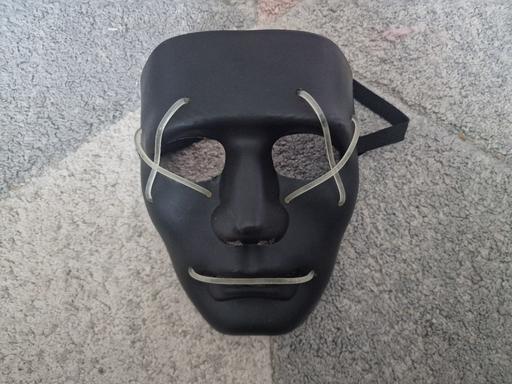  — halloween mask