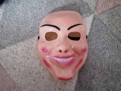  — halloween mask