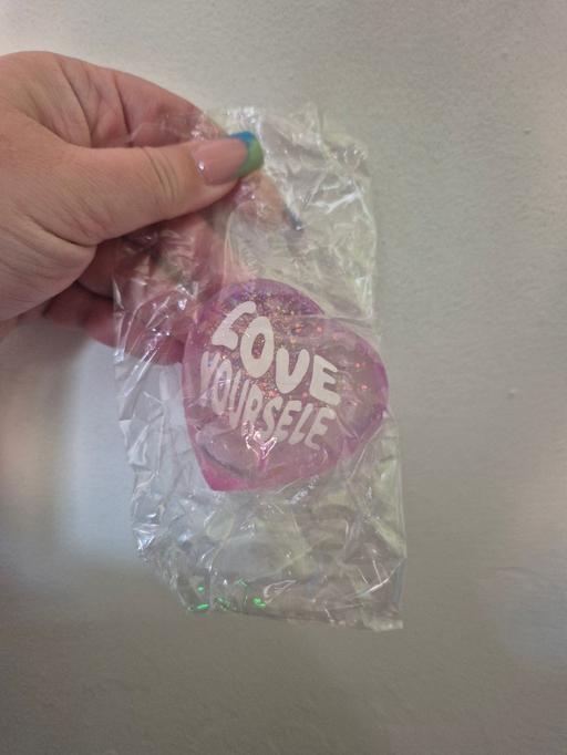  — new Pink Glitter Sugar Filled Heart Squishy