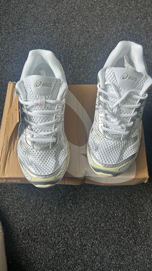  — Men’s Trainers new