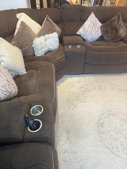  — Corner recliner sofa