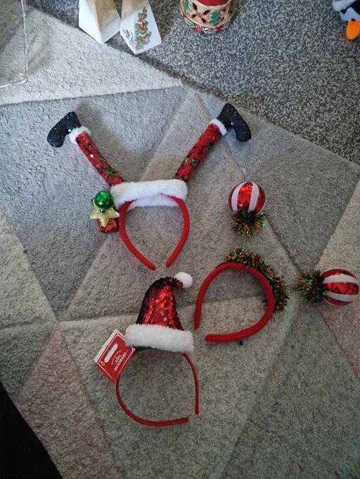  — Christmas headbands x3