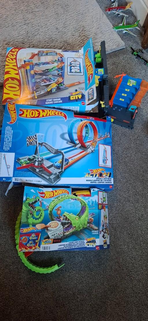  — hotwheels boxed but used. bundle