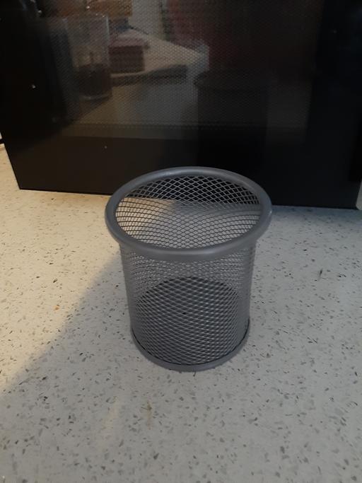  — new pen holder
