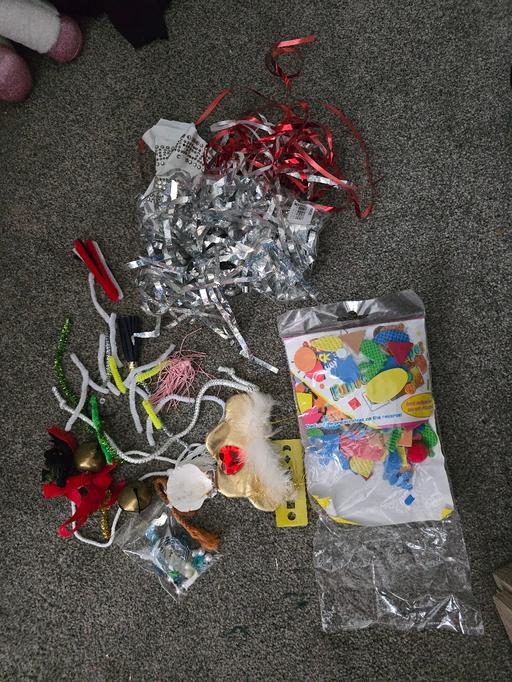  — bits of kids making stuff