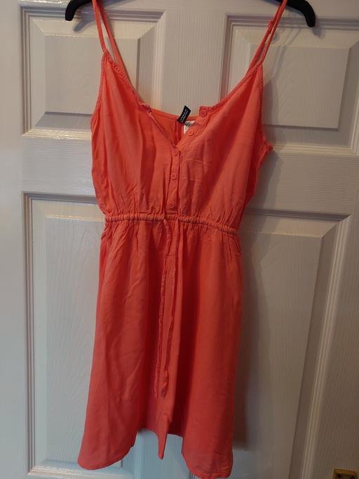  — Women's short pink dress size 10