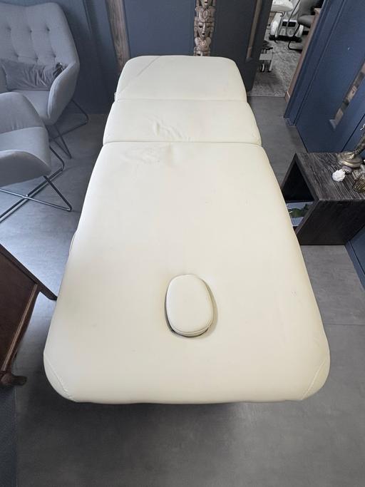  — Massage Bed