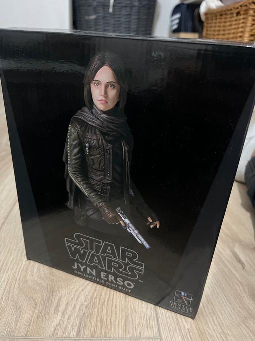  — Jyn Erso bust Gentle Giant
