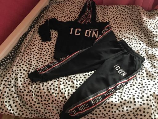  — Boys Tracksuit age 5/6 years