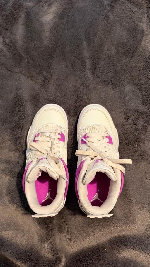  — Jordan 4 Hyper Violet