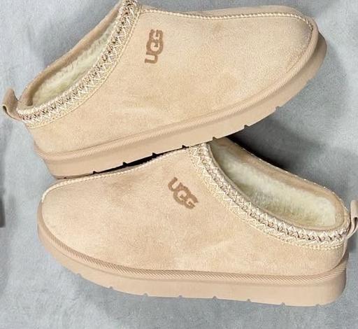  — Slipper shoes